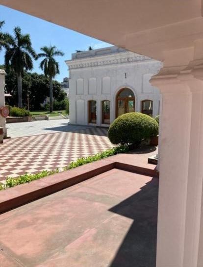 A Mansion Hotel Kashipur Exterior foto
